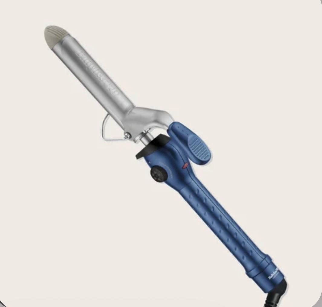 Le fer à friser BaBylissPRO Nano Titanium 1¼ po